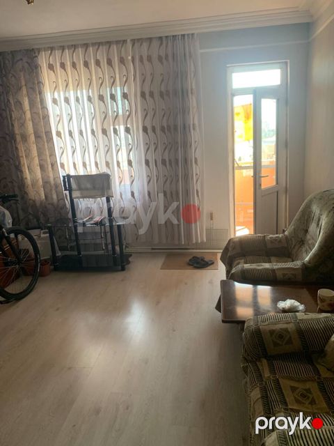 Satılır 3 otaqlı köhnə tikili 70 m² — Bakı
