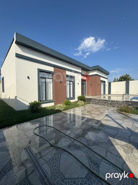 Satılır 4 otaqlı həyət evi/bağ evi 170 m² — Bakı