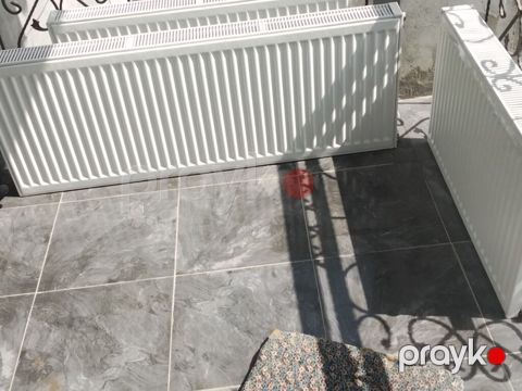 Məhsul: Panel radiatorlar (su ilə isitmə sistemi üçün) Təsvir: - Ağ