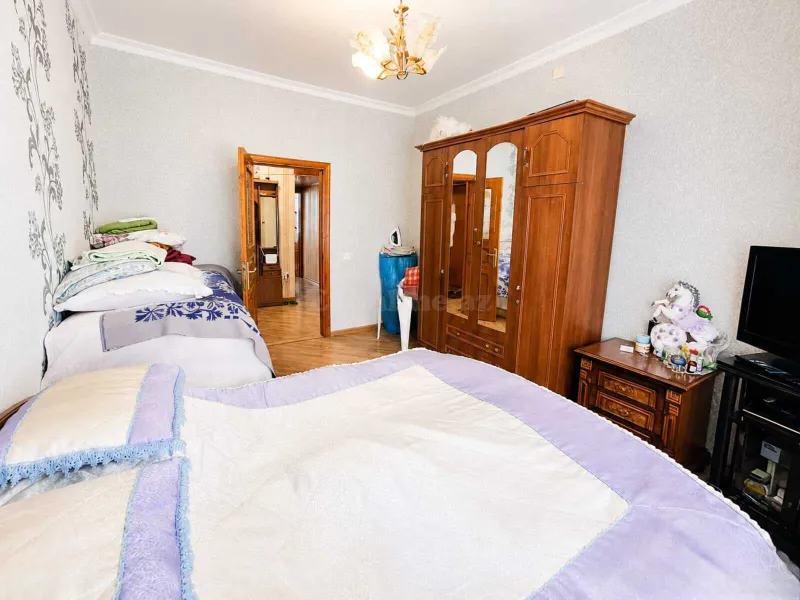 Satılır 3 otaqlı Mənzil Köhnə tikili 70 m² Bakı, Nizami r., Qara Qarayev m — Mənzil, Bakı (6)