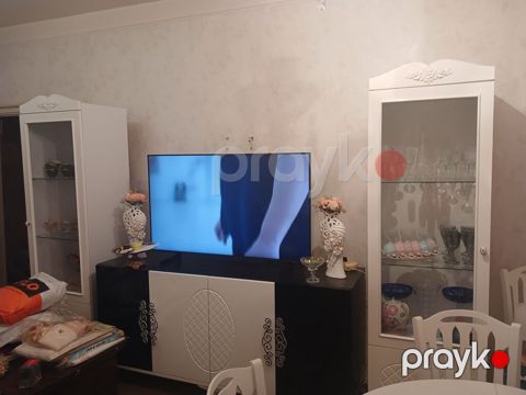 Qonaq otağı üçün vitrinli mebel dəsti Tərkibi: - 2 ədəd şüşə — Bakı