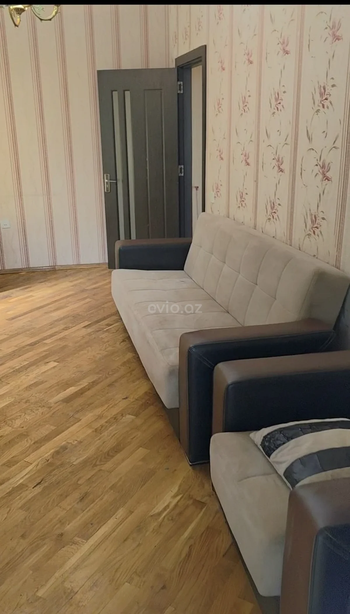 2 otaqlı orta təmirli mənzil satılır 8-ci mikrorayonda — Mənzil, Bakı (8)
