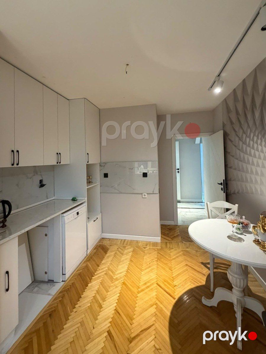 Satılır 3 otaqlı köhnə tikili 80 m² — Mənzil, Bakı (11)