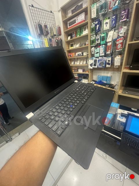 Noutbuk Toshiba — Bakı