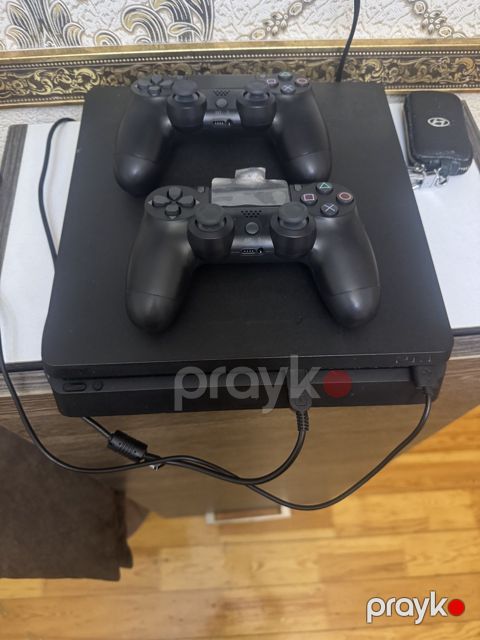 PlayStation 4 Slim — Bakı