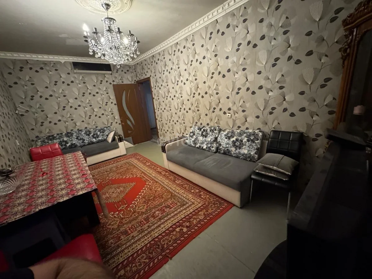 Kirayə 2 otaqlı mənzil Azadlıq prospekti metrosu yaxınlığında — Bakı
