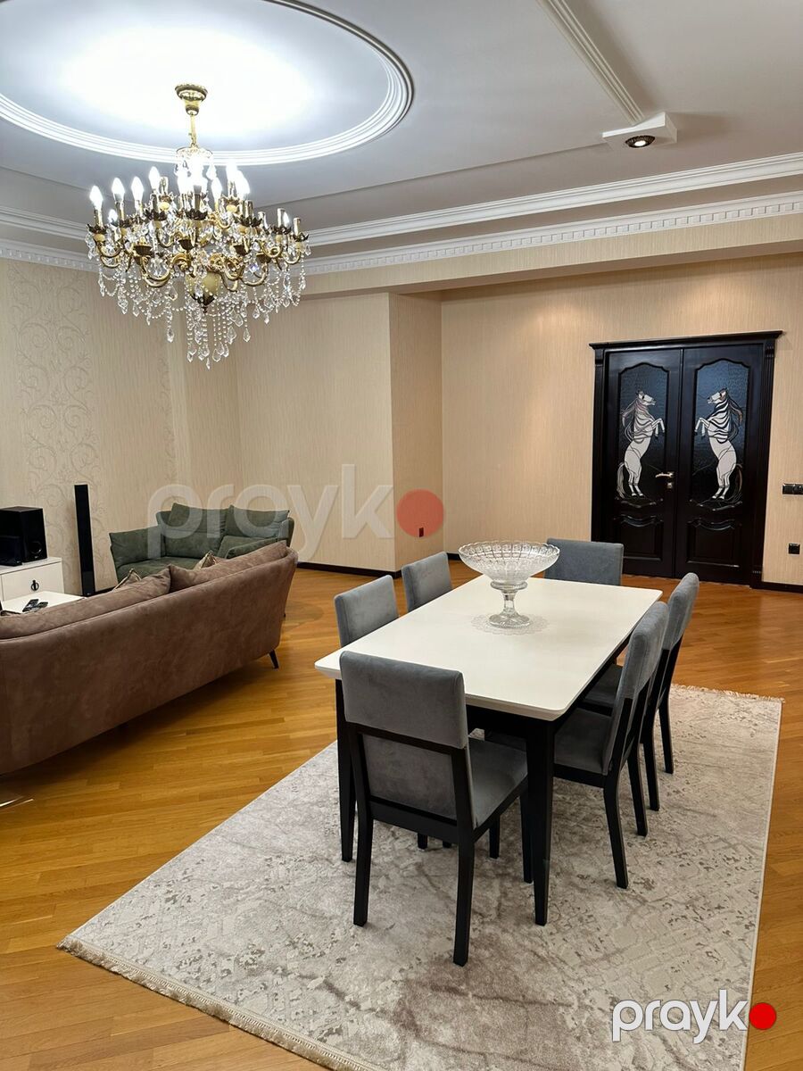 Satılır 4 otaqlı yeni tikili 200 m² — Mənzil, Bakı (4)