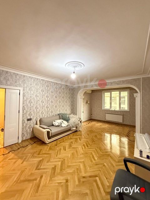Satılır 3 otaqlı köhnə tikili 95 m² — Bakı