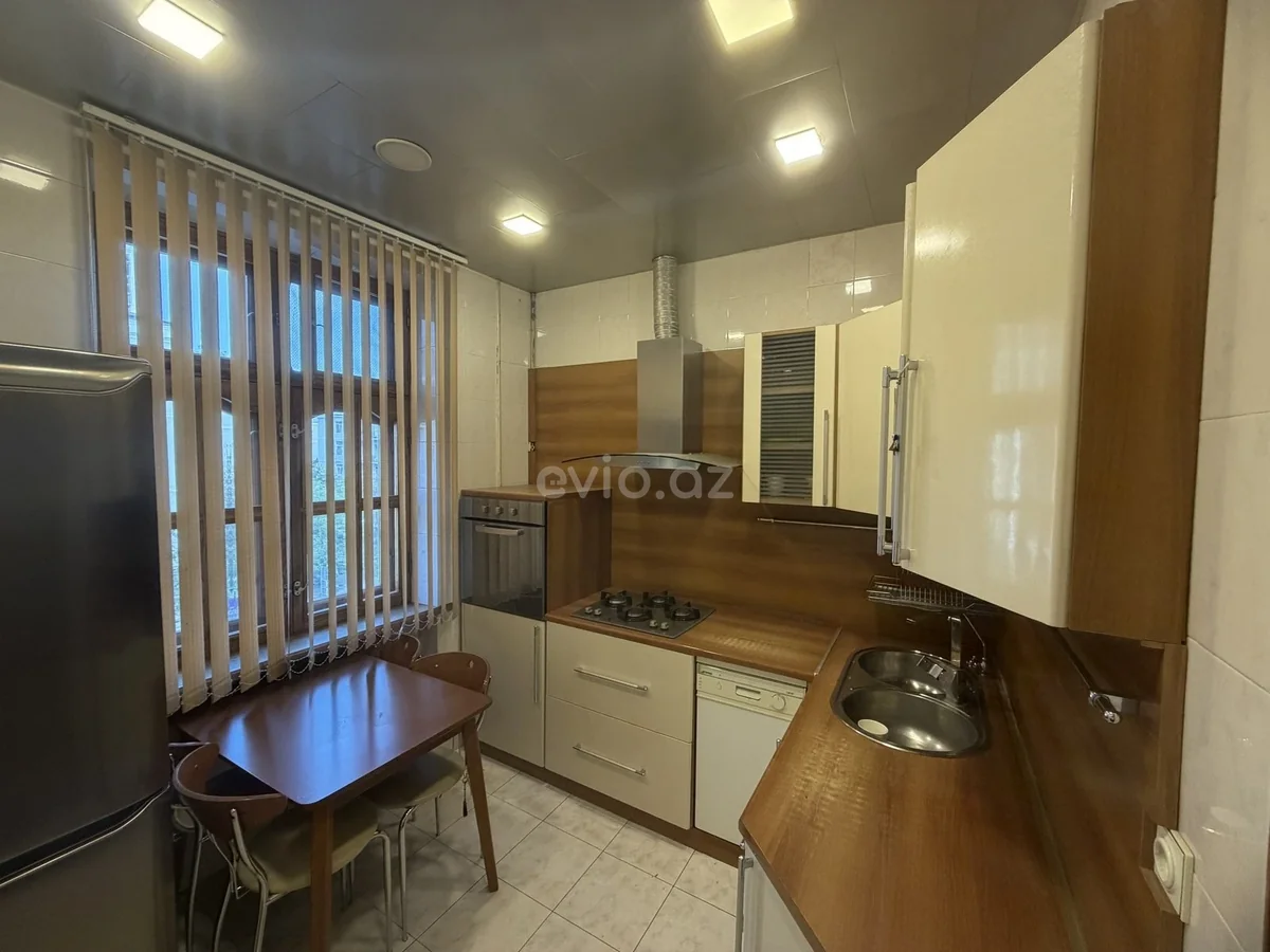 Kirayə 3 otaqlı mənzil Şah İsmayıl Xətai metrosu yaxınlığında — Mənzil, Bakı (2)