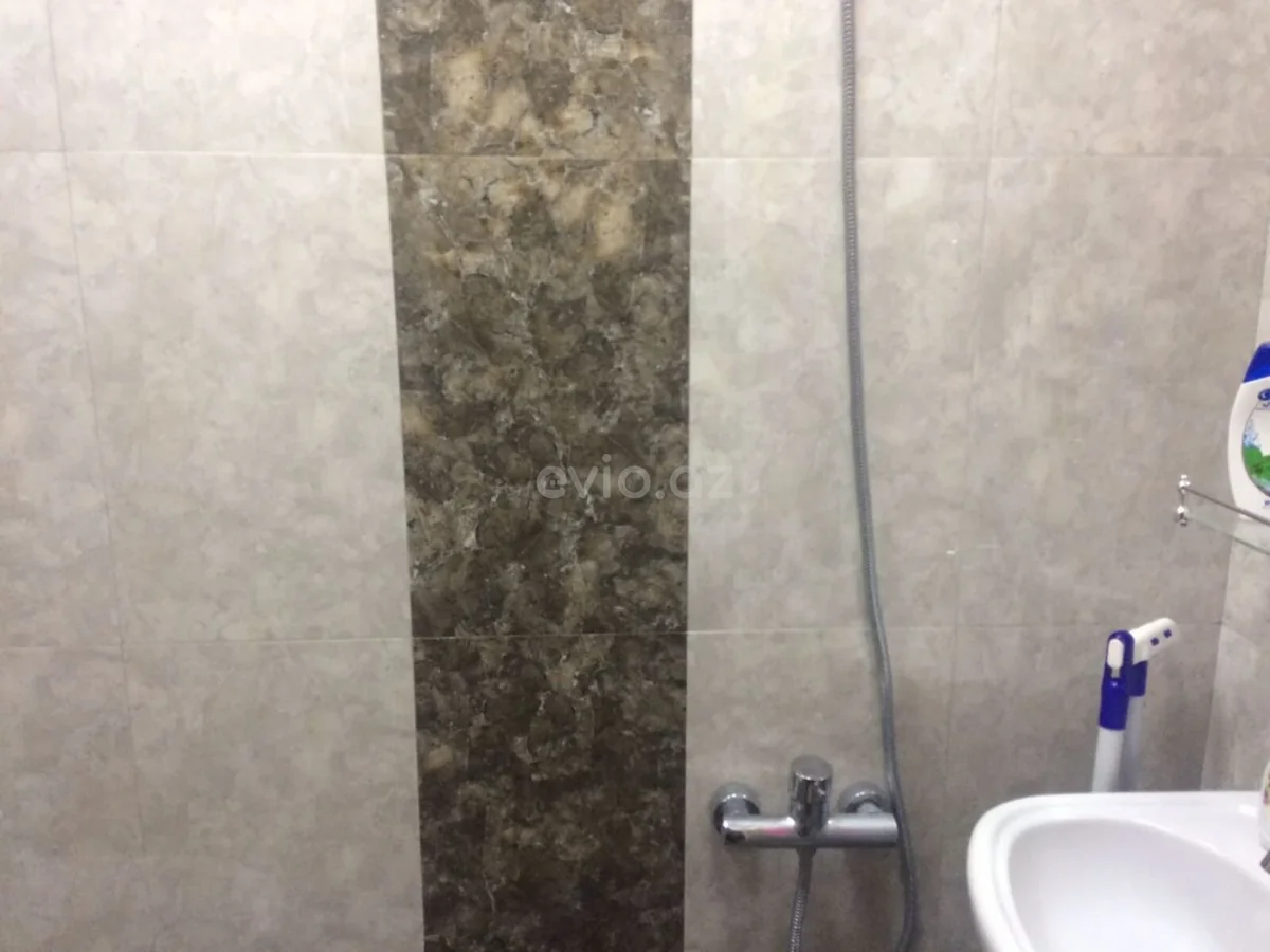 Kirayə 2 otaqlı mənzil İnşaatçılar metrosu yaxınlığında — Mənzil, Bakı (9)