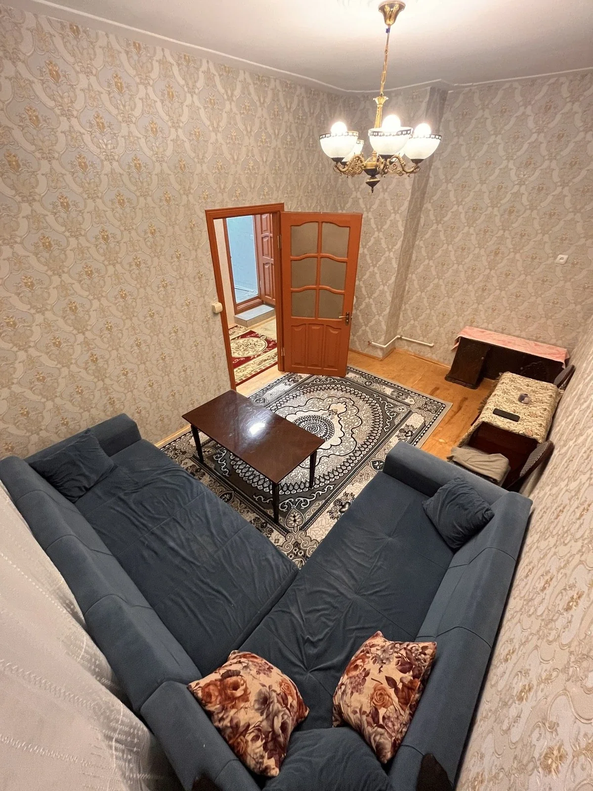 Kirayə 2 otaqlı mənzil Qaraçuxur qəsəbəsində — Bakı