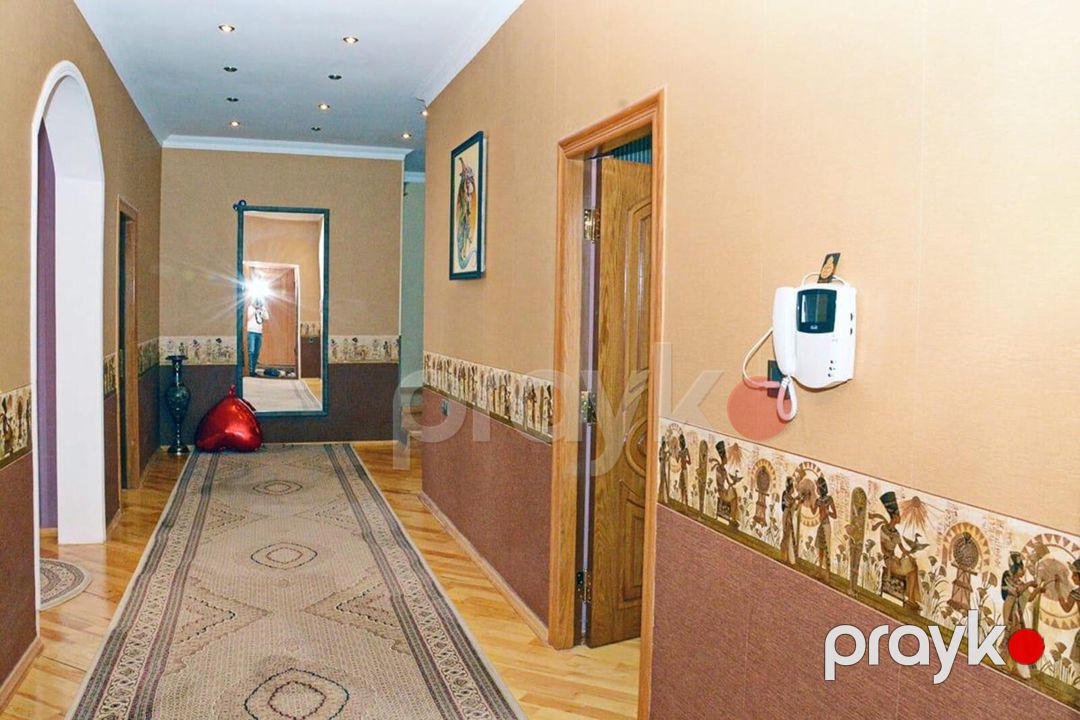 Satılır 8 otaqlı həyət evi/bağ evi 300 m² — Ev, villa, Bakı (9)