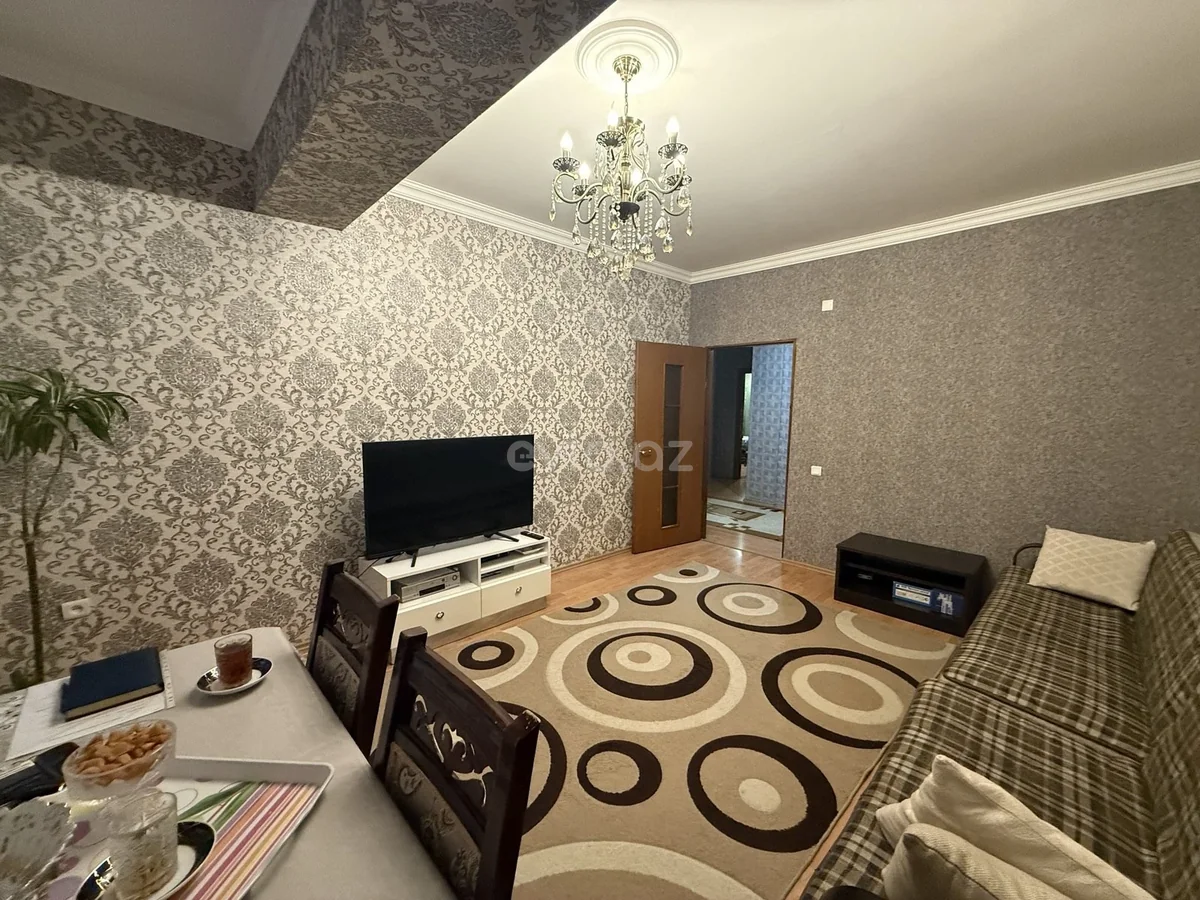 2 otaqlı orta təmirli mənzil satılır Yeni Yasamal qəsəbəsində — Bakı
