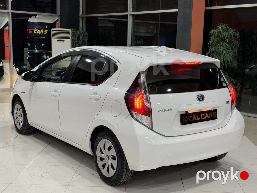 Toyota Aqua, 1.5 L, 0.9 kWh, 2017 il, 129 000 km — Avtomobillər, Sumqayıt (8)