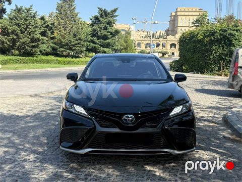 Toyota Camry, 2.5 L, 1.6 kWh, 2023 il, 50 000 km — Bakı