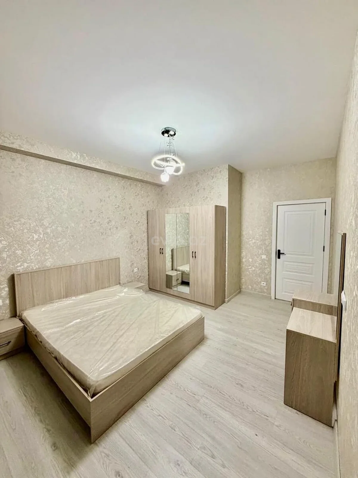 Kirayə 3 otaqlı mənzil 20 Yanvar metrosu yaxınlığında — Mənzil, Bakı (6)