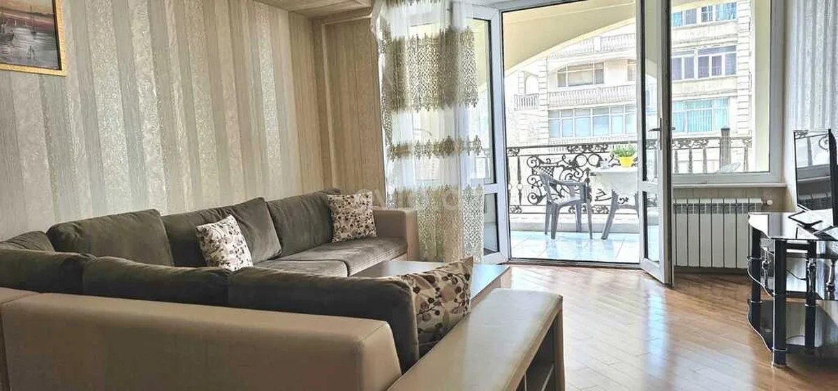 Kirayə 3 otaqlı mənzil 28 May metrosu yaxınlığında — Mənzil, Bakı (9)