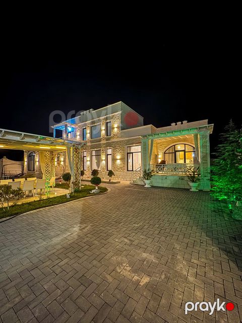 Satılır 5 otaqlı həyət evi/bağ evi 250 m² — Bakı
