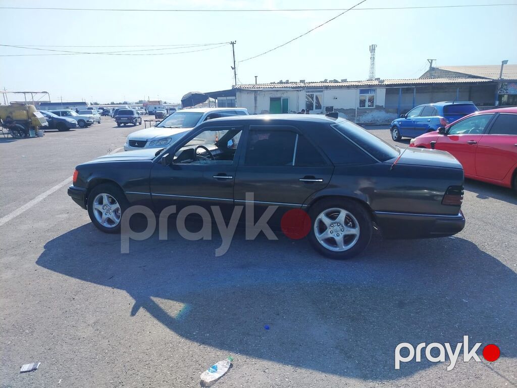 Mercedes-Benz E 200: 2 l 1991 il Sedan — Avtomobillər, Bakı (4)