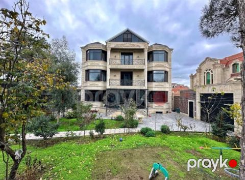 Satılır 8 otaqlı həyət evi/bağ evi 800 m² — Bakı