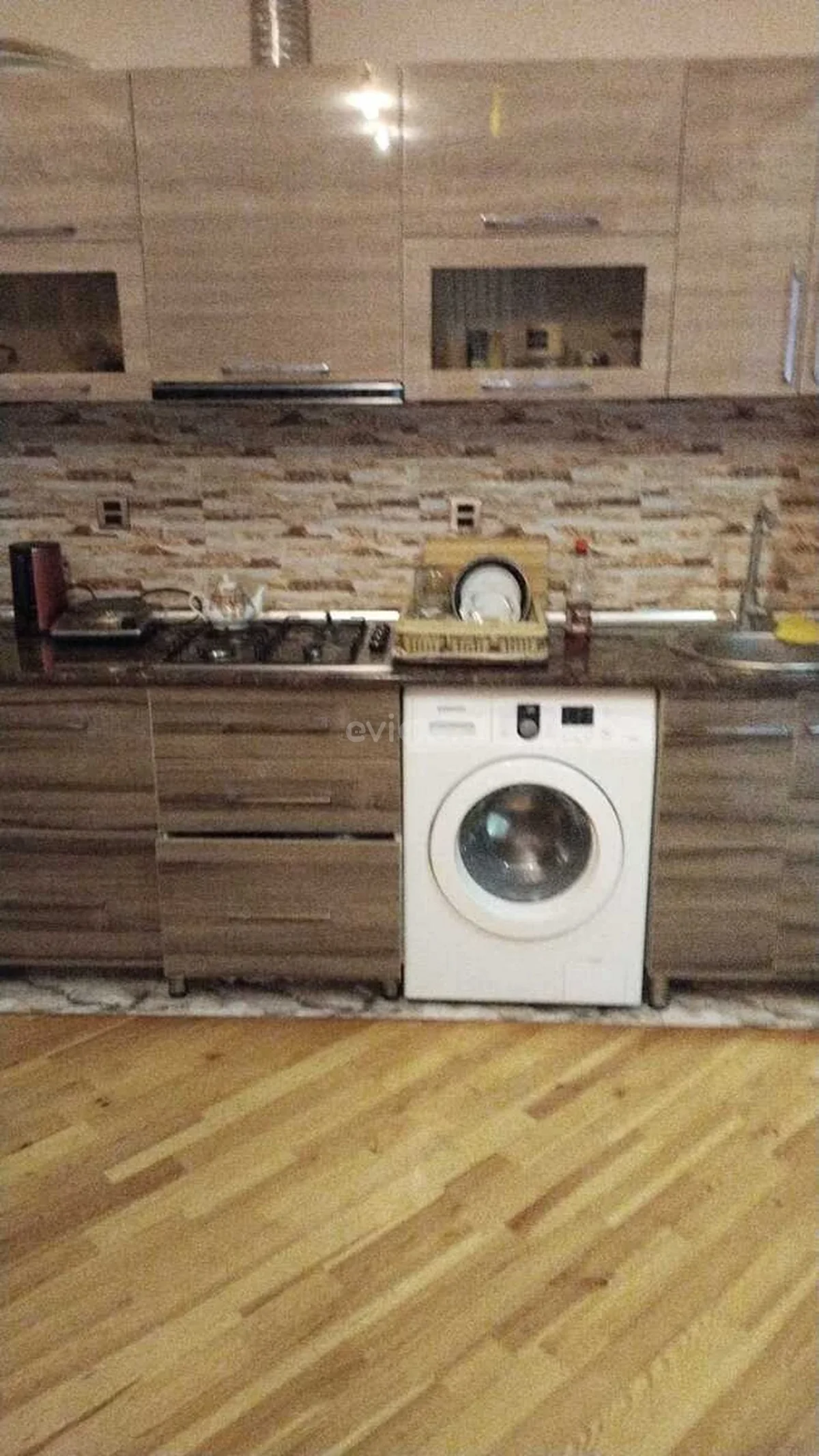 Kirayə 2 otaqlı mənzil İnşaatçılar metrosu yaxınlığında — Mənzil, Bakı (4)