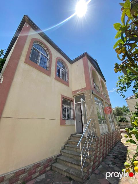 Satılır 8 otaqlı həyət evi/bağ evi 400 m² — Bakı