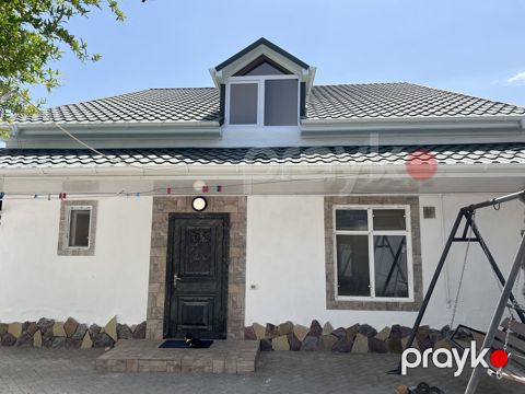 Satılır 4 otaqlı həyət evi/bağ evi 140 m² — Bakı