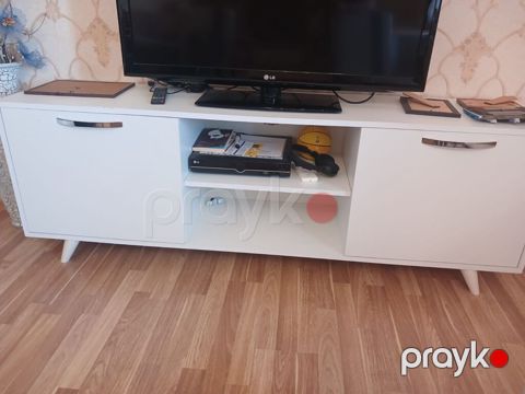 Turk istehsalidi. Ağ rəngli TV stendi / media konsol - Minimalist — Sumqayıt