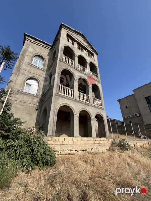 Satılır 7 otaqlı həyət evi/bağ evi 500 m² — Bakı