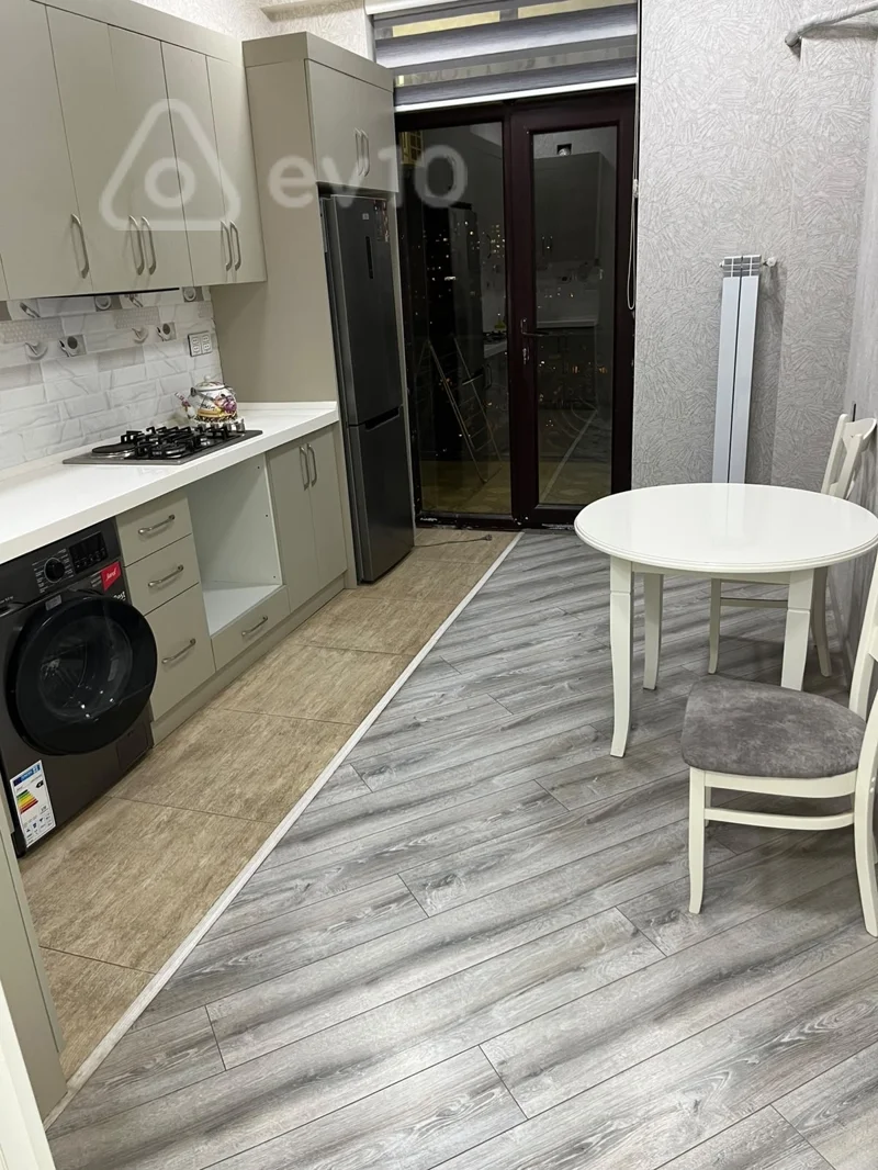 2 otaqlı mənzil, 95 m², Mirqasımov küçəsi — kirayə — Mənzil, Bakı (2)