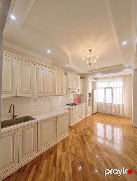 Satılır 3 otaqlı yeni tikili 136 m² — Bakı
