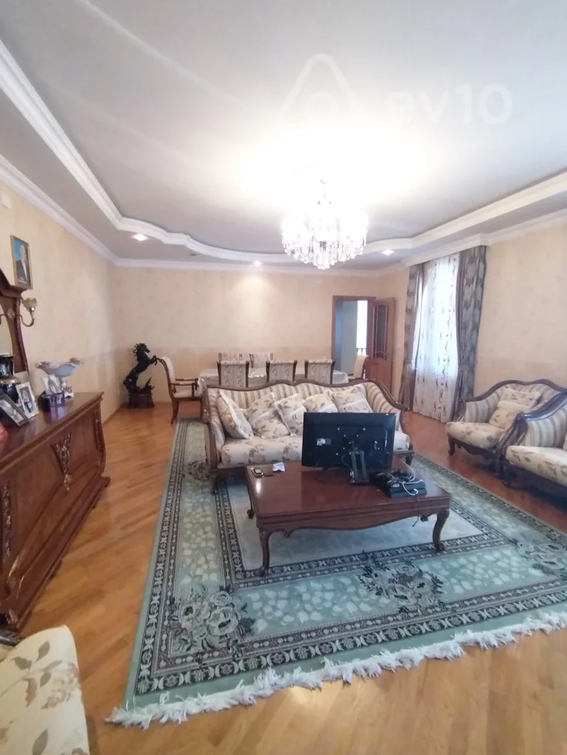 9 otaqlı həyət evi, 640 m², Koroğlu küc — Ev, villa, Bakı (7)