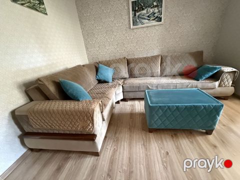 Künc divan dəsti — Bakı