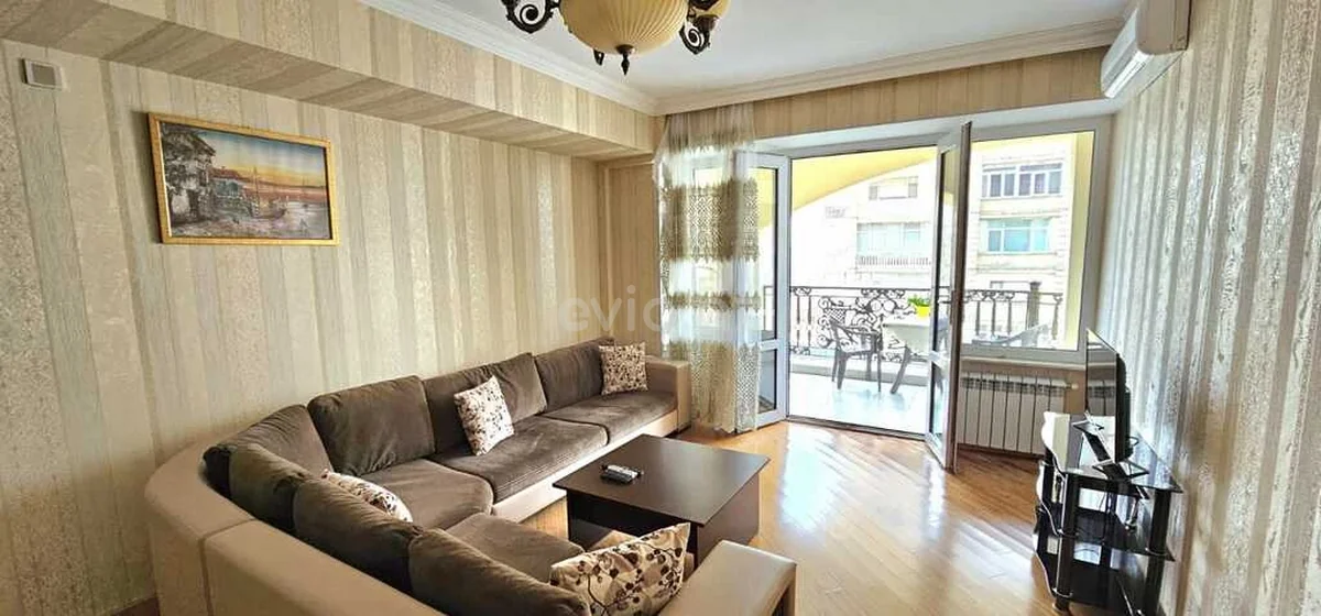 Kirayə 3 otaqlı mənzil 28 May metrosu yaxınlığında — Mənzil, Bakı (10)