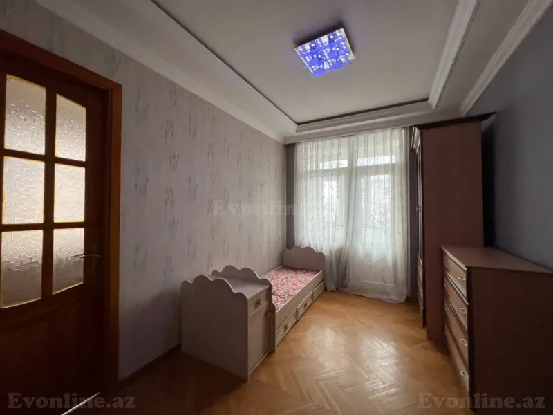 Kirayə verilir 4 otaqlı Mənzil Köhnə tikili 110 m² Bakı, Xətai r — Mənzil, Bakı (7)
