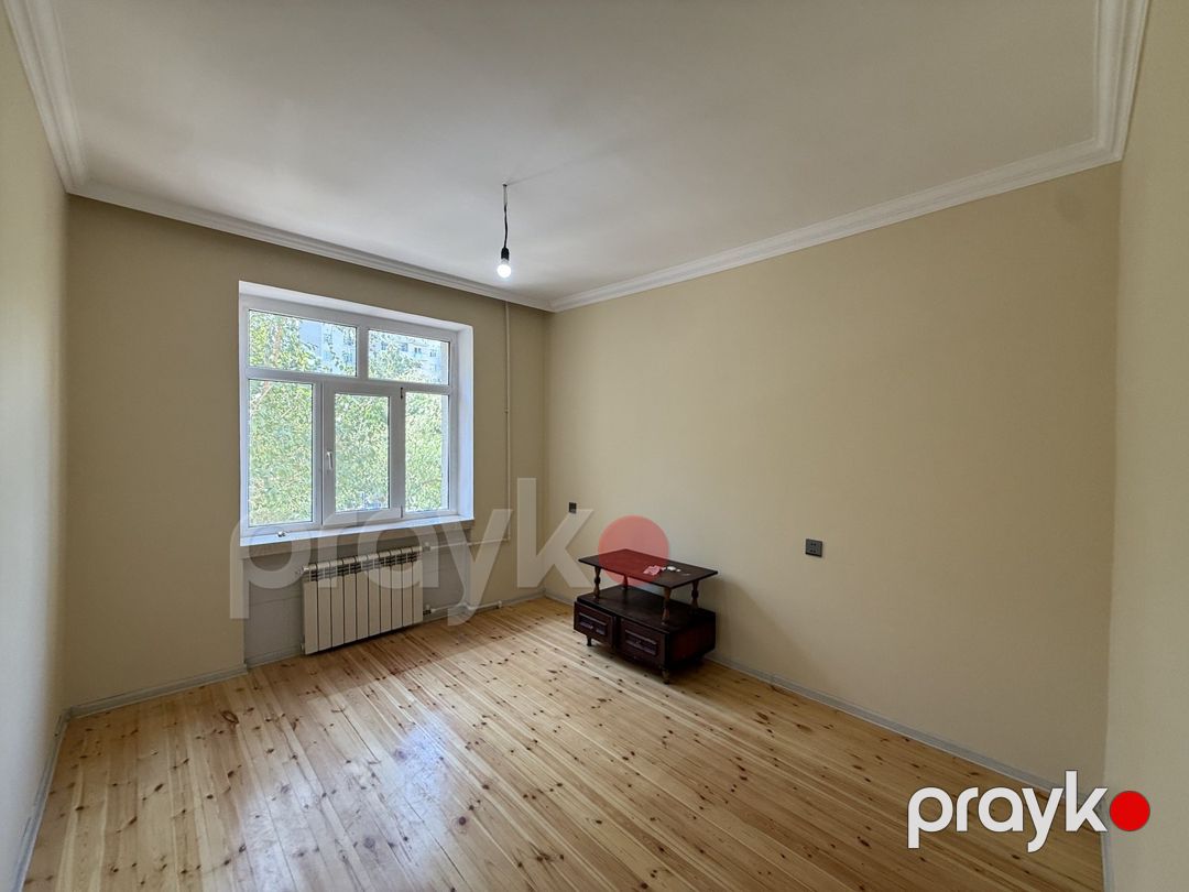 Satılır 2 otaqlı köhnə tikili 60 m² — Mənzil, Bakı (3)