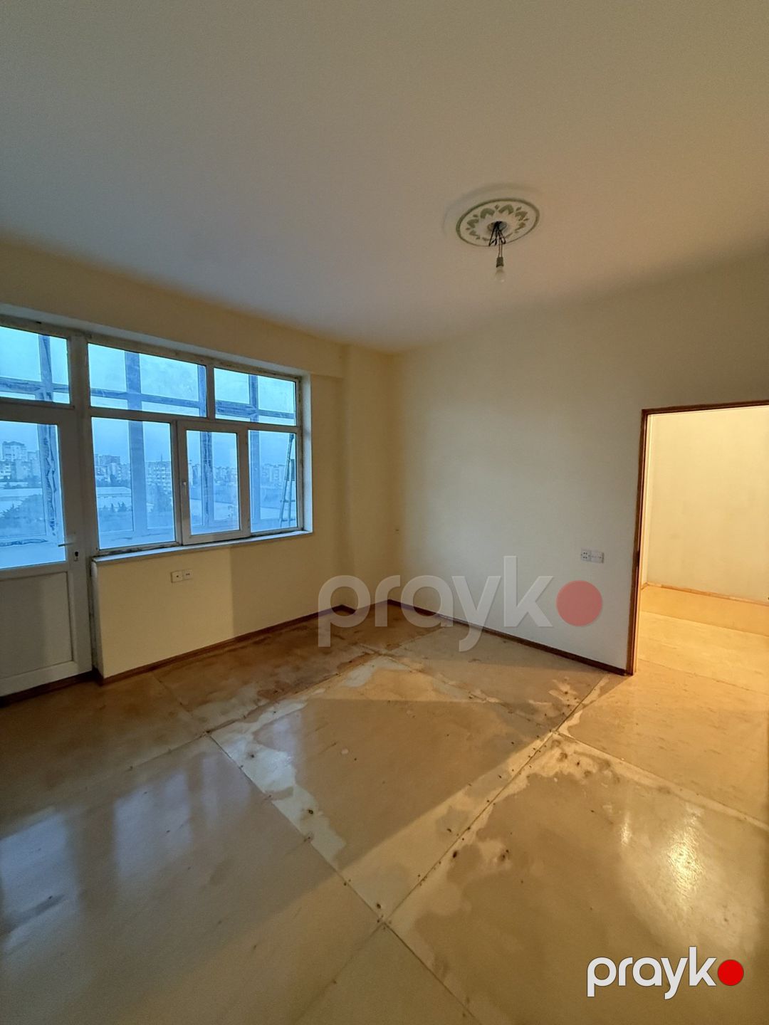 Satılır 2 otaqlı köhnə tikili 61 m² — Mənzil, Bakı (2)