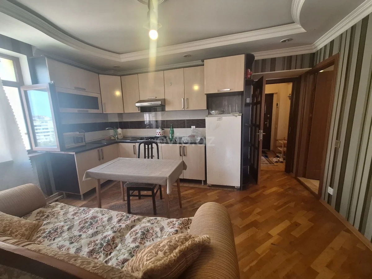 Kirayə 3 otaqlı mənzil Gənclik metrosu yaxınlığında — Bakı