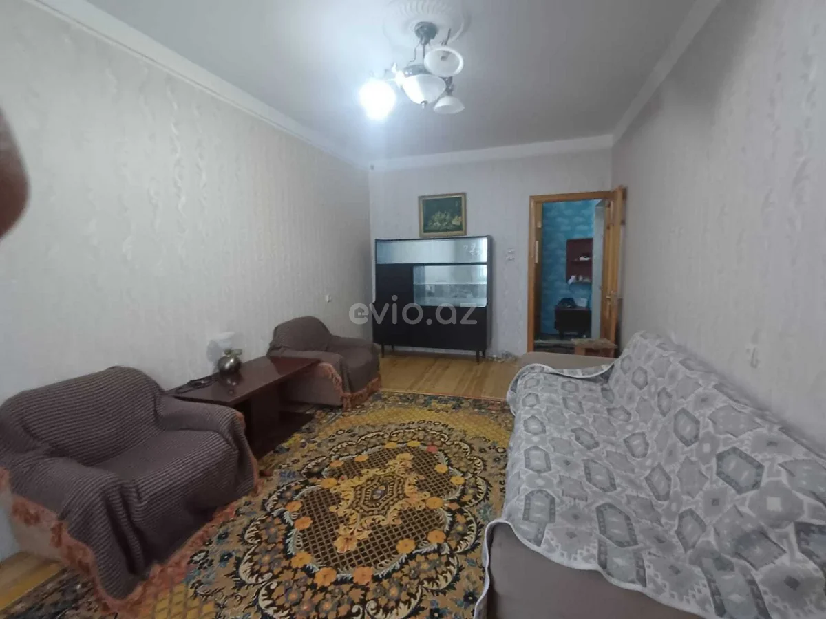 Kirayə 4 otaqlı mənzil Azadlıq prospekti metrosu yaxınlığında — Bakı