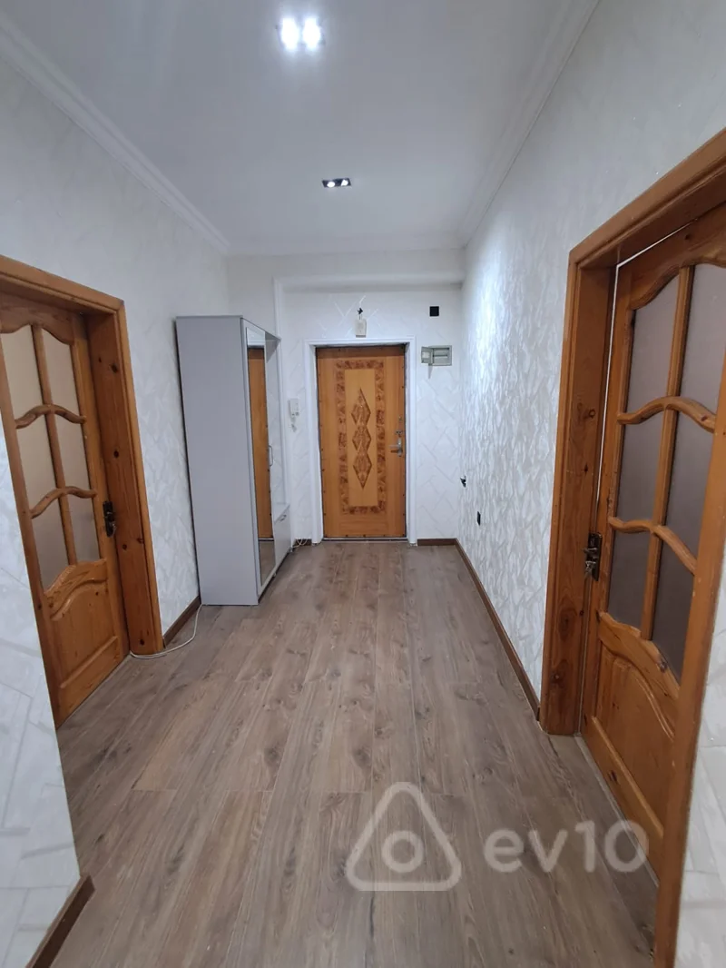 3 otaqlı mənzil, 115 m², Yasamal rn Akim Abbasov kucesi — kirayə — Bakı