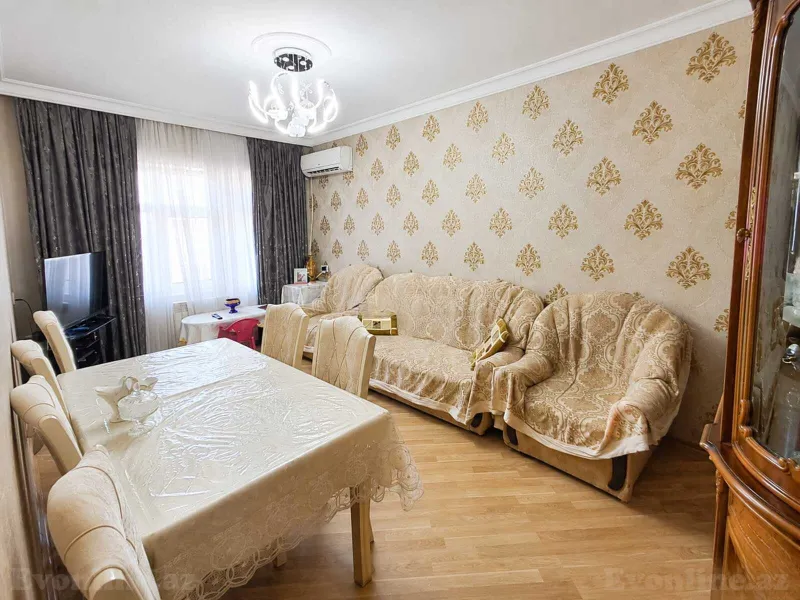 Satılır 3 otaqlı Mənzil Köhnə tikili 70 m² Bakı, Nizami r., Qara Qarayev m — Bakı