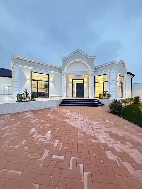 Satılır 5 otaqlı həyət evi/bağ evi 230 m² — Bakı