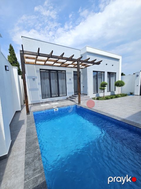 Satılır 4 otaqlı həyət evi/bağ evi 140 m² — Bakı