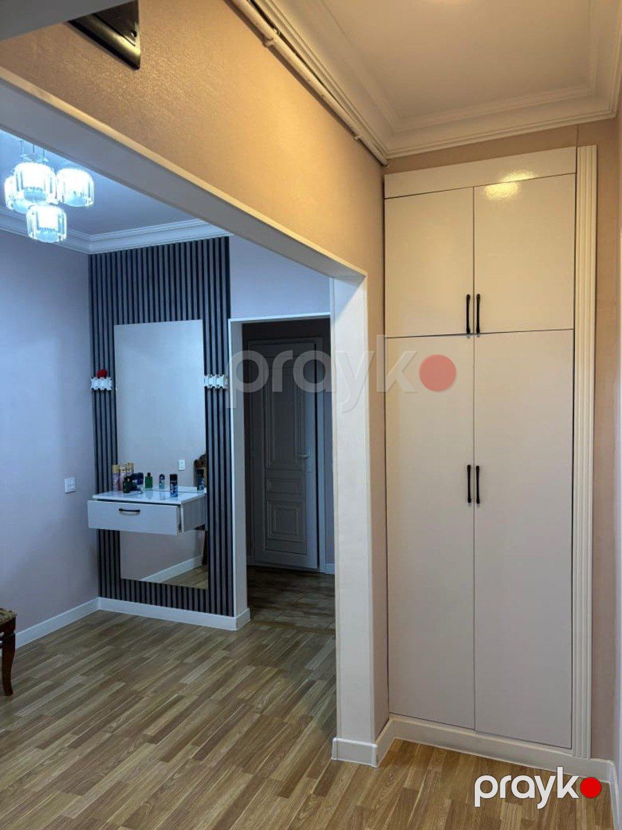 Satılır 4 otaqlı köhnə tikili 95 m² — Mənzil, Bakı (2)