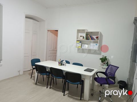 Satılır 3 otaqlı köhnə tikili 66 m² — Bakı