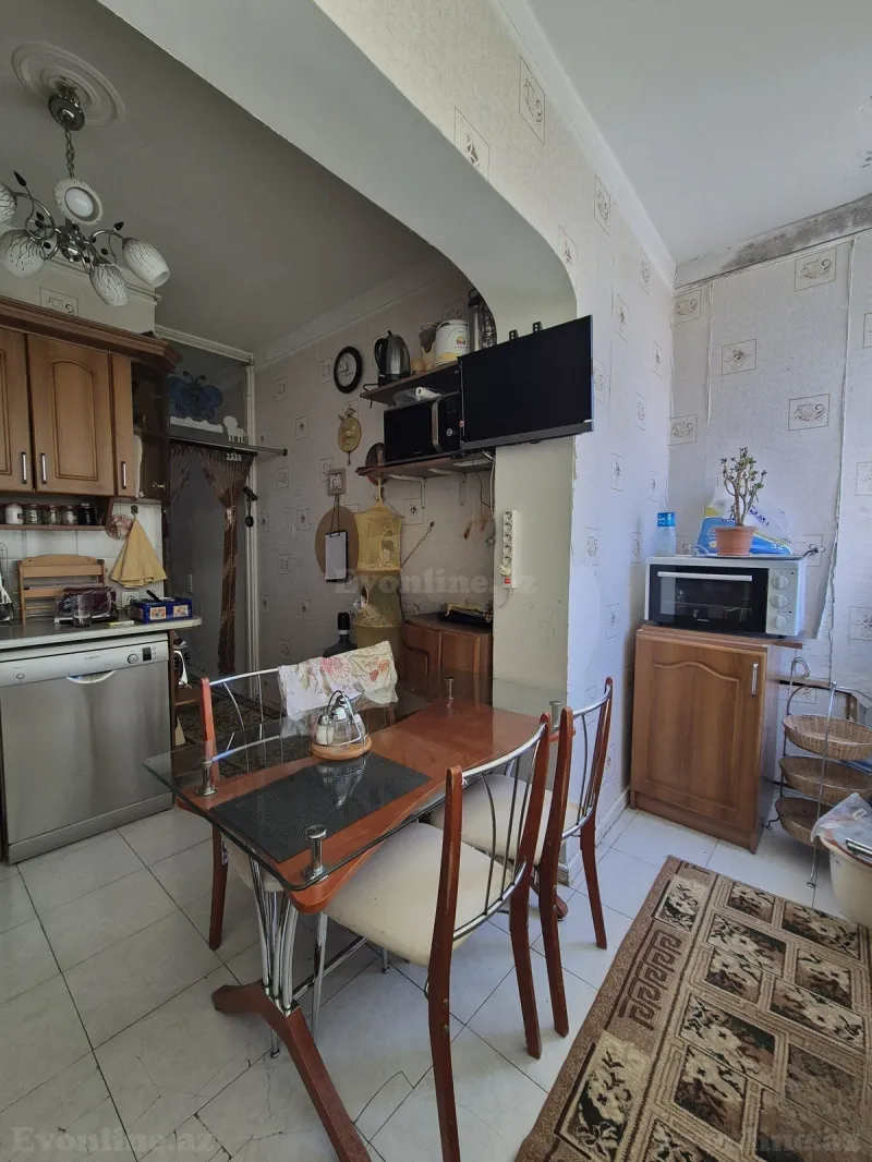 Satılır 2 otaqlı Mənzil Köhnə tikili 65 m² Bakı, Yasamal r., Yeni Yasamal — Mənzil, Bakı (6)