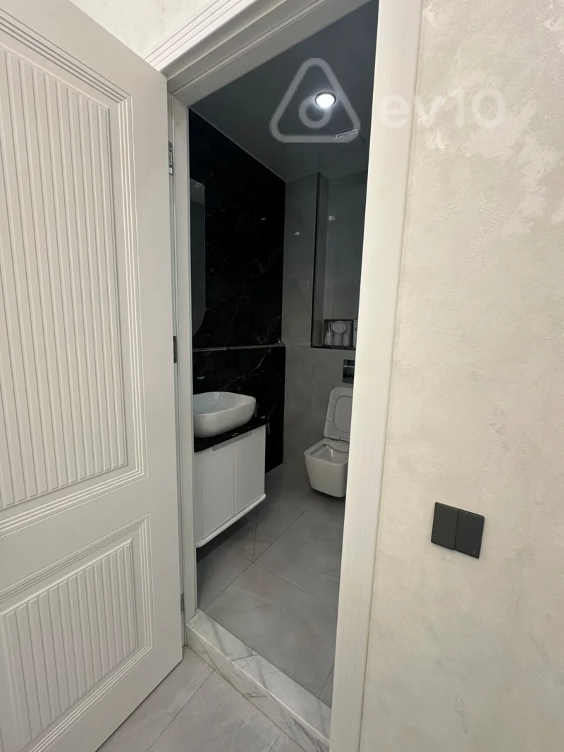 2 otaqlı mənzil, 112 m², azadliq metro — kirayə — Mənzil, Bakı (11)