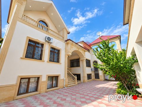 Satılır 11 otaqlı həyət evi/bağ evi 570 m² — Bakı