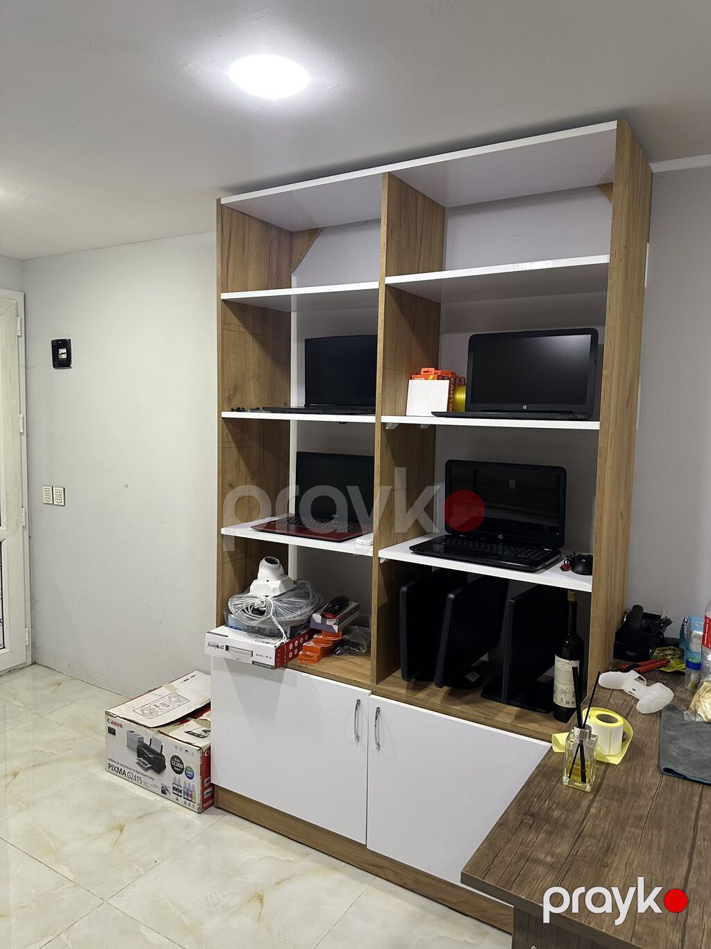 Modul vitrin rəflər – mağaza/ofis üçün Vitrindi cox az islenib ideal — Vitrini, Bakı (2)