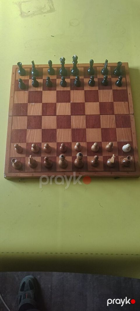 Sovet dövrü klassik taxta şahmat dəsti — Bakı